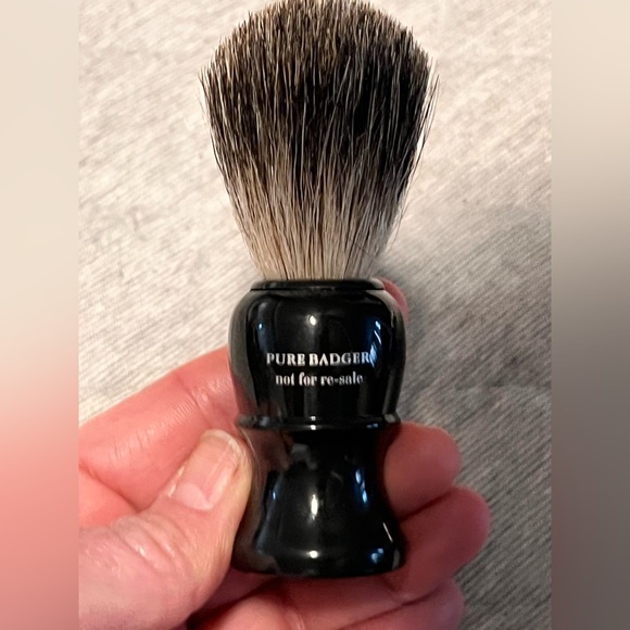 NWOB Art of Shaving Pure Badger Shaving Brush Originally $65 ( Unused) - Picture 2 of 4